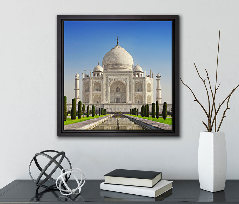 Gewaltiger Taj Mahal  auf Leinwandbild Quadratisch gerahmt mit Kirschblüten