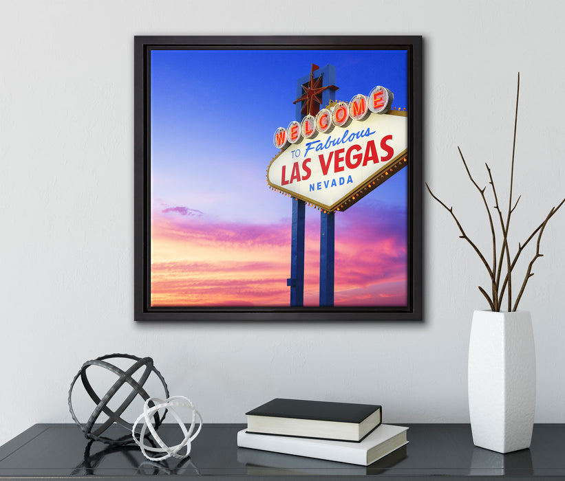 Las Vegas Schild in der Dämmerung  auf Leinwandbild Quadratisch gerahmt mit Kirschblüten