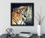 Brüllender Tiger  auf Leinwandbild Quadratisch gerahmt mit Kirschblüten