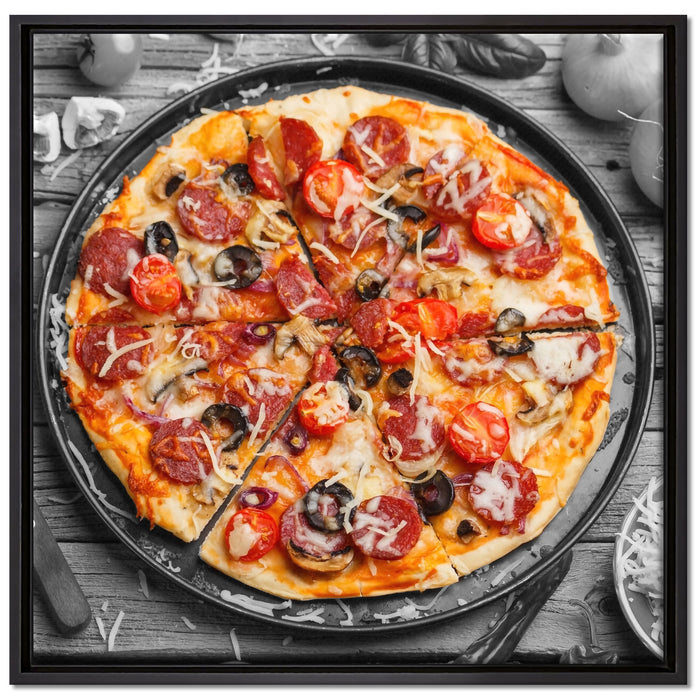 Pizza auf Pizzablech auf Leinwandbild Quadratisch gerahmt Größe 70x70