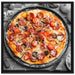 Pizza auf Pizzablech auf Leinwandbild Quadratisch gerahmt Größe 70x70