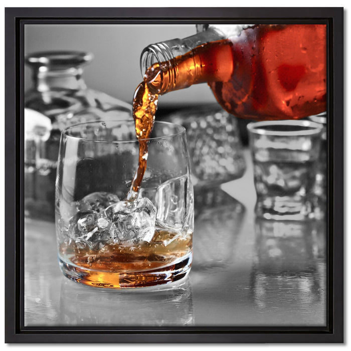 Whiskey im Whiskeyglas auf Leinwandbild Quadratisch gerahmt Größe 40x40