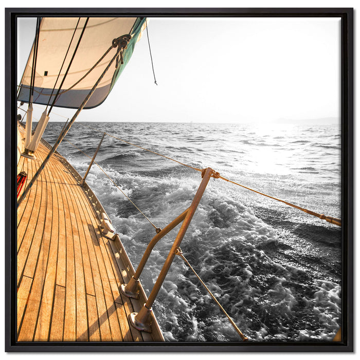 schief liegendes Segelboot auf Leinwandbild Quadratisch gerahmt Größe 70x70