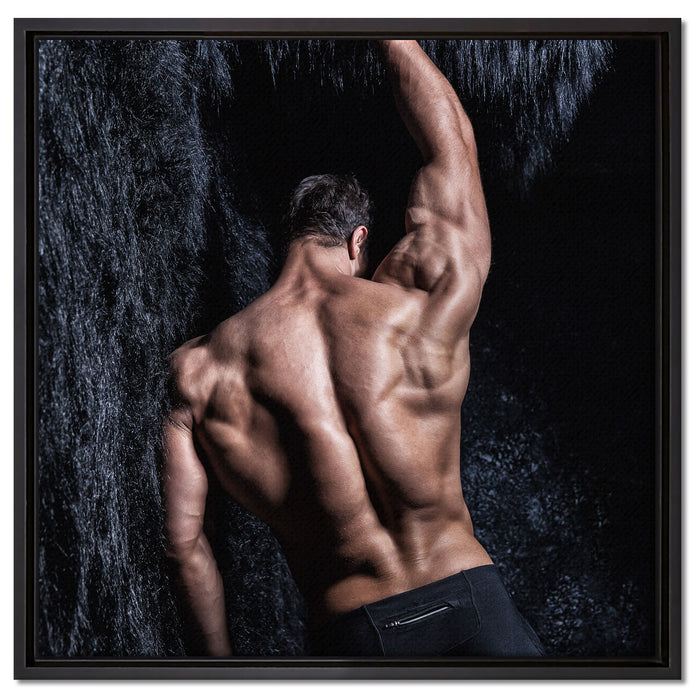 Muskulöser sexy Mann auf Leinwandbild Quadratisch gerahmt Größe 60x60
