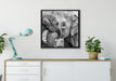 Elefantenmutter mit Kalb B&W auf Leinwandbild gerahmt Quadratisch verschiedene Größen im Wohnzimmer
