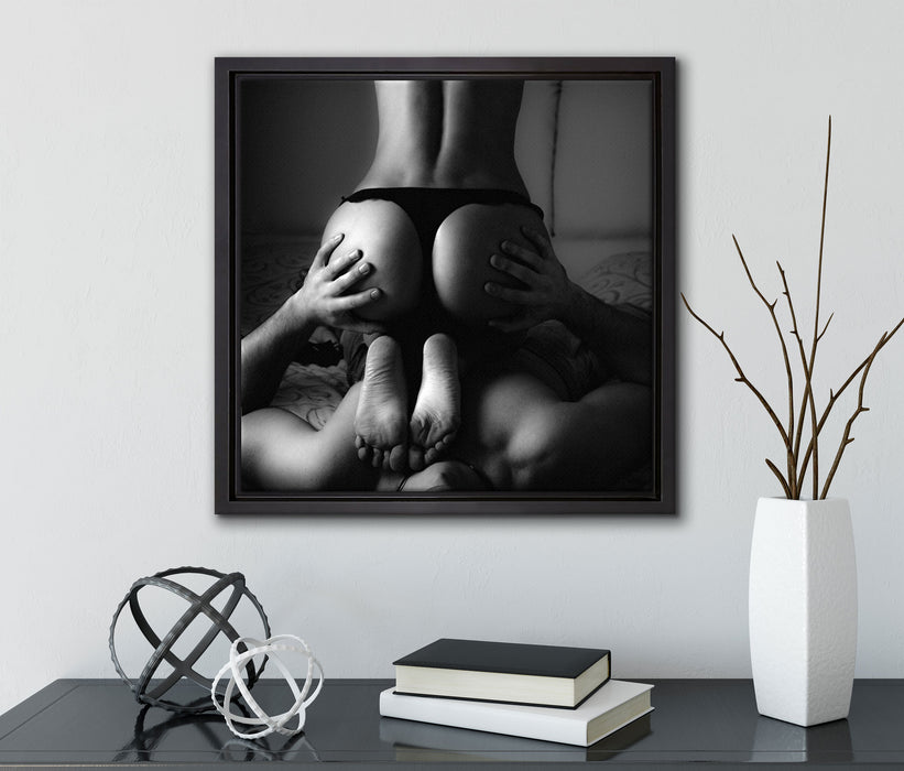 Erotisches Paar Kunst B&W  auf Leinwandbild Quadratisch gerahmt mit Kirschblüten
