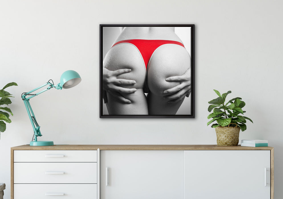 sexy Frauenpo in rotem String auf Leinwandbild gerahmt Quadratisch verschiedene Größen im Wohnzimmer