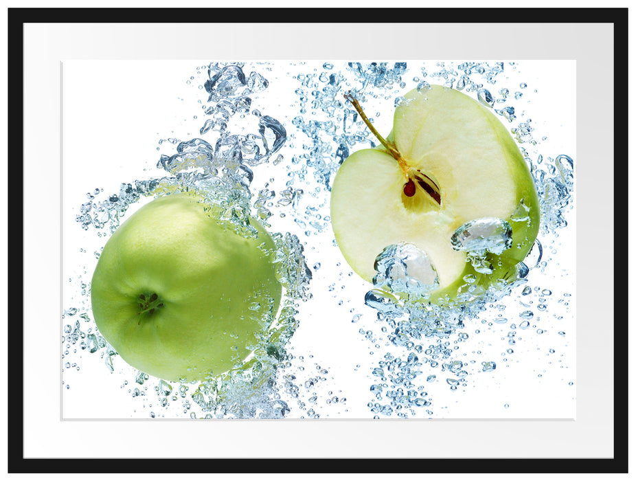 Frische Apfelscheiben im Wasser Passepartout 80x60
