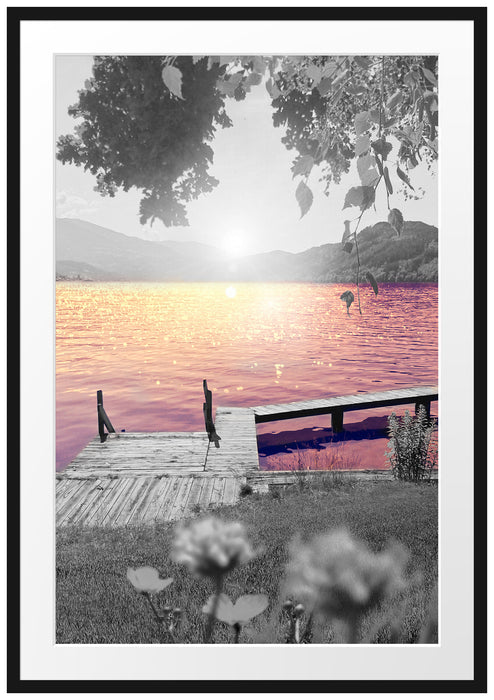 Pixxprint Steg am See bei Sonnenaufgang, im Galerie-Passepartout Bilderrahmen