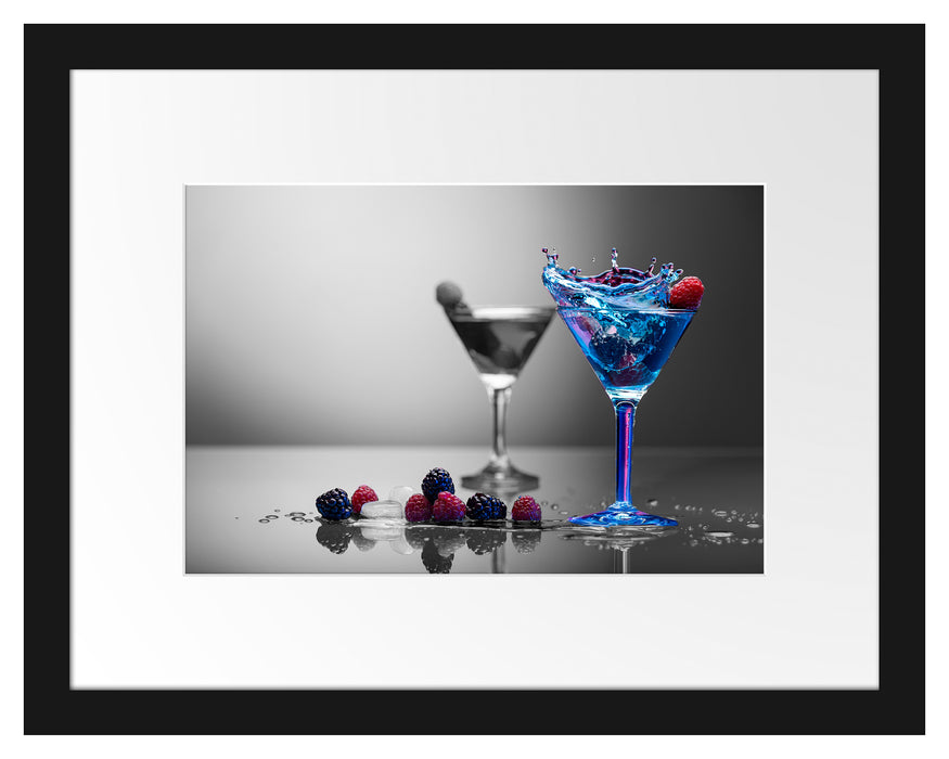 Blauer leckerer Cocktail Passepartout 38x30