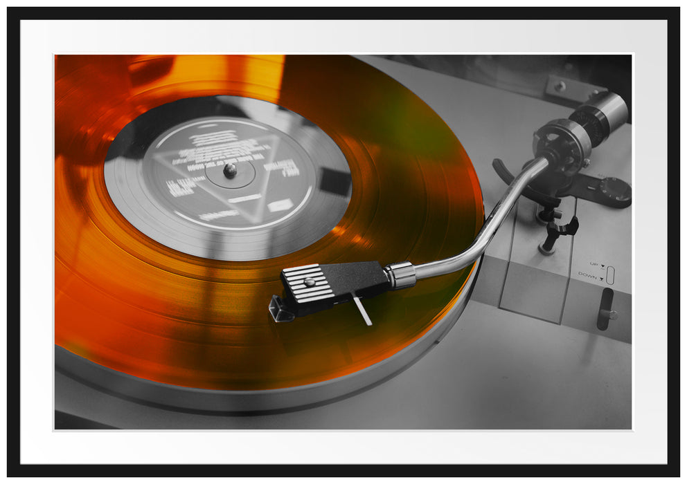 Pixxprint alter Schallplattenspieler, im Galerie-Passepartout Bilderrahmen