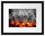brennende Holzkohle in Kamin Passepartout 38x30