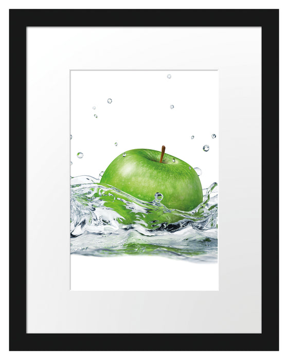 Grüner Apfel fällt ins Wasser Passepartout 38x30