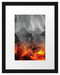 brennende Holzkohle in Kamin Passepartout 38x30