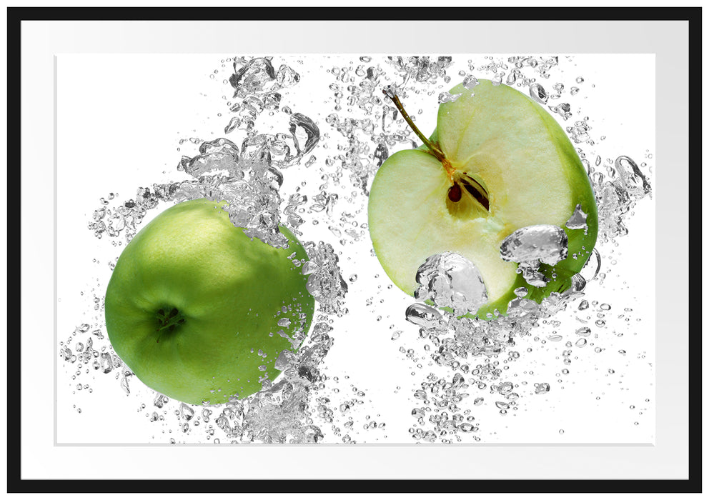 Pixxprint saftig grüne Äpfel im Wasser, im Galerie-Passepartout Bilderrahmen