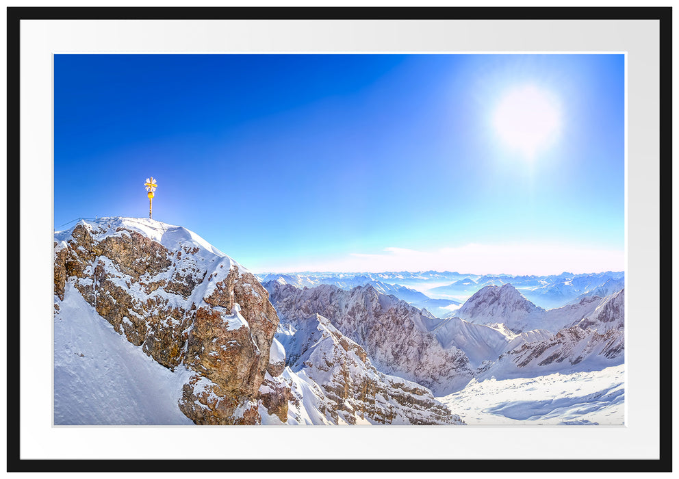 Pixxprint Zugspitze im Sonnenlicht, im Galerie-Passepartout Bilderrahmen