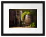 Fässer mit Weintrauben und Wein Passepartout 38x30