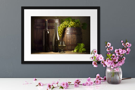 Fässer mit Weintrauben und Wein Passepartout Wohnzimmer