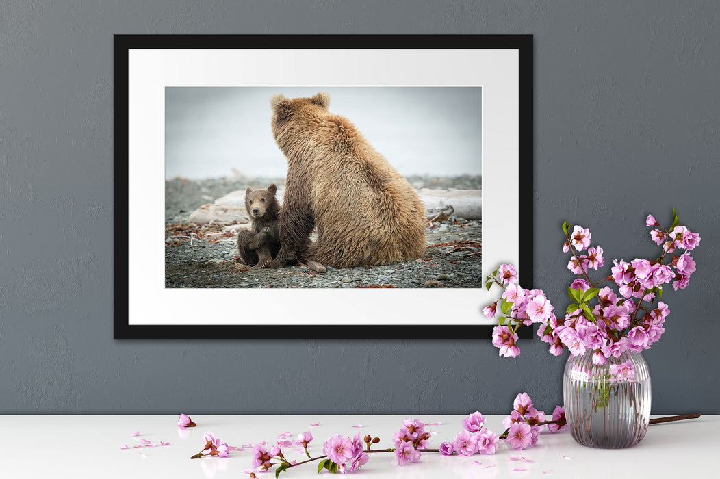 Bär mit Baby nach dem Baden Passepartout Wohnzimmer