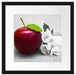Schöner roter Apfel mit Blüten Passepartout Quadratisch 40x40