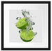 Leckere grüne Limetten im Wasser Passepartout Quadratisch 40x40