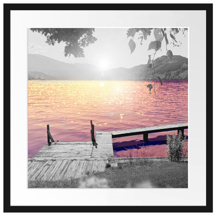 Steg am See bei Sonnenaufgang Passepartout Quadratisch 55x55