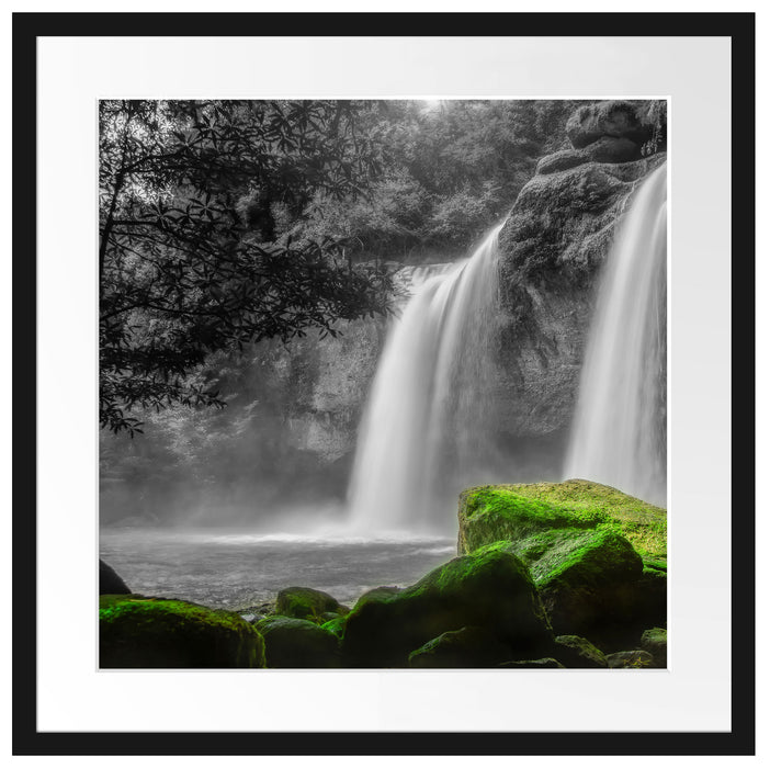 Wasserfall im Dschungel Passepartout Quadratisch 55x55