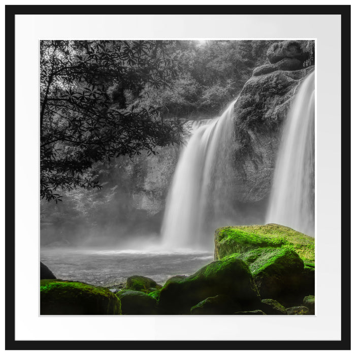Wasserfall im Dschungel Passepartout Quadratisch 70x70