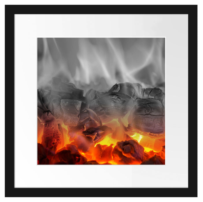 brennende Holzkohle in Kamin Passepartout Quadratisch 40x40