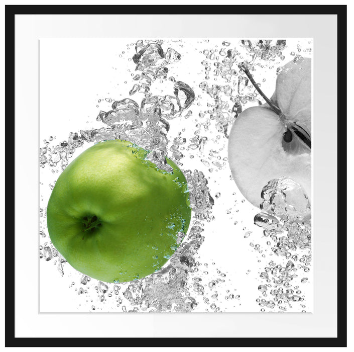 saftig grüne Äpfel im Wasser Passepartout Quadratisch 70x70