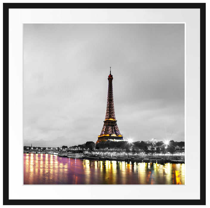 Eifelturm in Paris B&W Passepartout Quadratisch 70x70