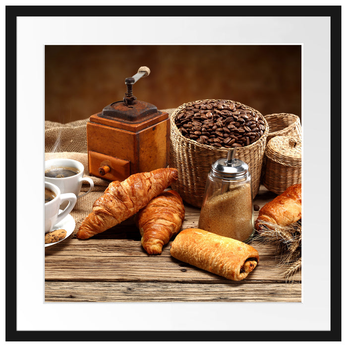 Aromatischer Kaffee mit Croissant Passepartout Quadratisch 55x55