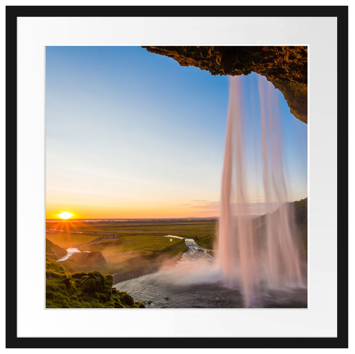 Großartiger Wasserfall Passepartout Quadratisch 55x55