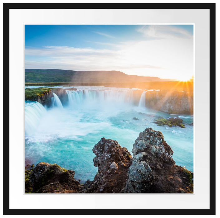 Idyllische Wasserfälle Passepartout Quadratisch 70x70