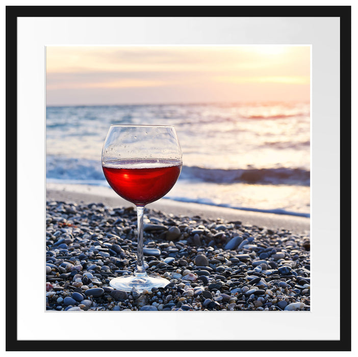 Weinglas am Strand Passepartout Quadratisch 55x55