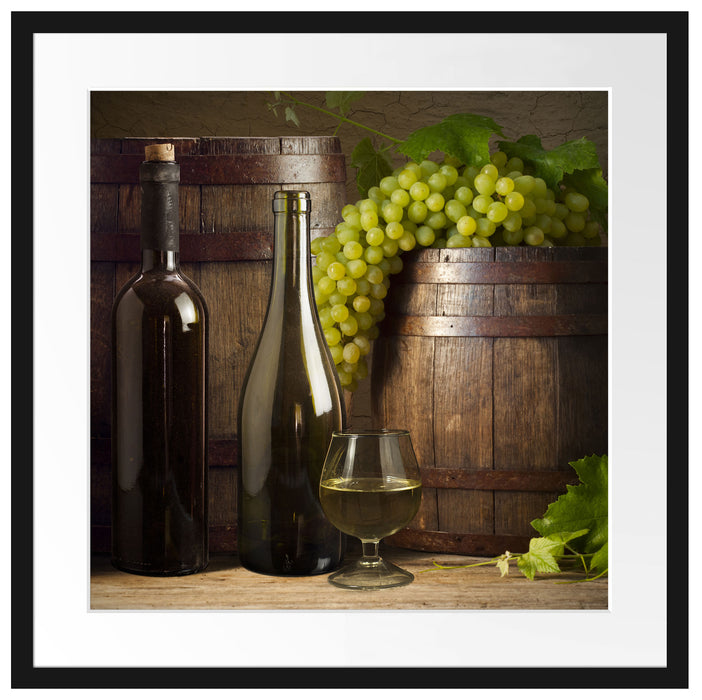 Fässer mit Weintrauben und Wein Passepartout Quadratisch 55x55