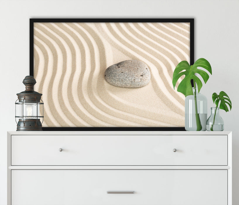 Steine in Sand mit Muster, Poster mit Bilderrahmen