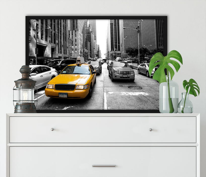 Gelbes Taxi in New York, Poster mit Bilderrahmen
