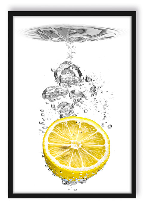 ins Wasser gefallene Zitrone, Poster mit Bilderrahmen