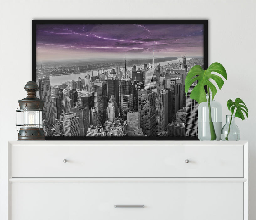 Skyline New York Gewitter, Poster mit Bilderrahmen