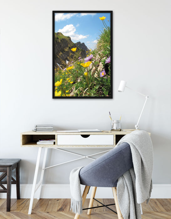 Blumenwiese im Frühling, Poster mit Bilderrahmen