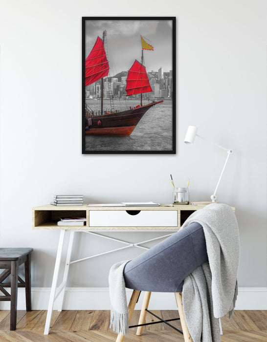 Segelschiff mit roten Segeln, Poster mit Bilderrahmen