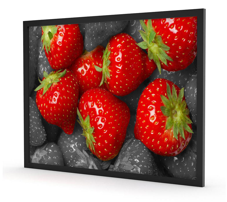 Leckere Knallrote Erdbeere, Poster mit Bilderrahmen