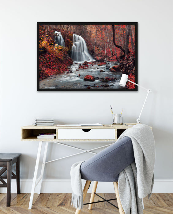 Wasserfall im Wald, Poster mit Bilderrahmen