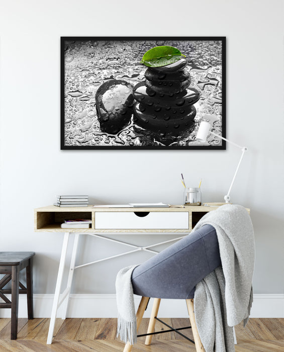 Zensteinturm im Regen, Poster mit Bilderrahmen