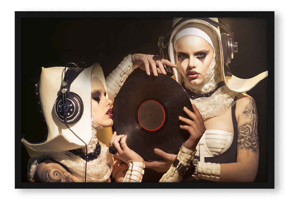 Pixxprint Mysteriöse DJ Frauen, Poster mit Bilderrahmen