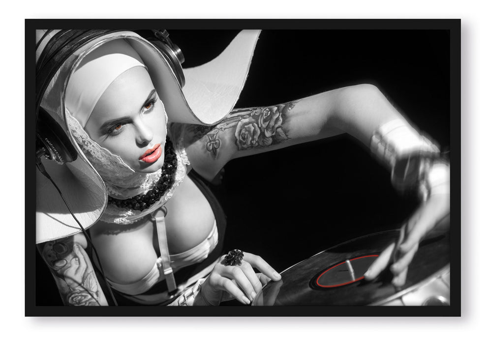 Pixxprint Tätowierte DJ Frau, Poster mit Bilderrahmen