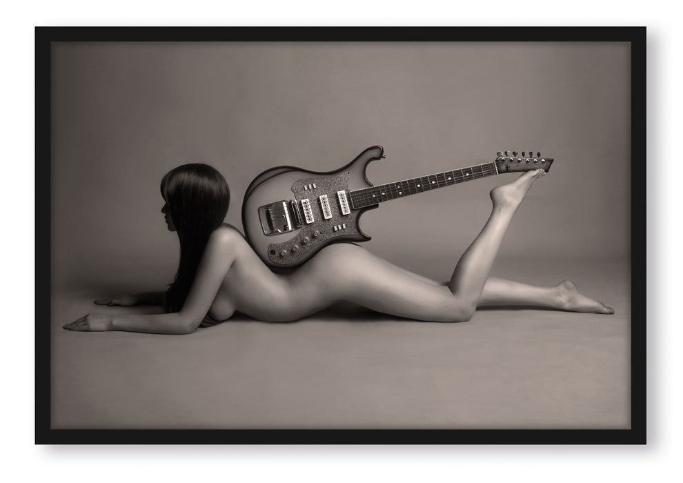 Nackte Frau mit Gitarre, Poster mit Bilderrahmen