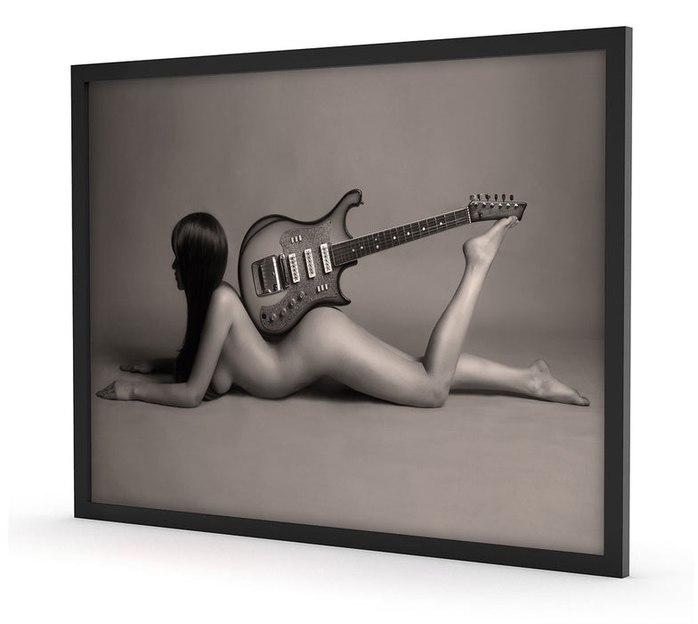 Nackte Frau mit Gitarre, Poster mit Bilderrahmen