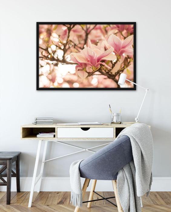 Rosa Magnolienblüten im Frühling, Poster mit Bilderrahmen